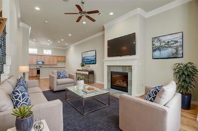 Building Photo - 9133 Creekstone Lake Dr