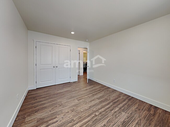 Building Photo - 1712 194th St Ct E