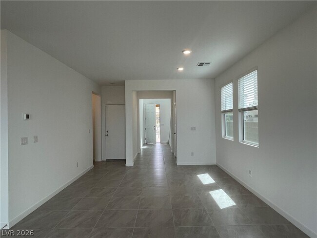 Building Photo - 6841 Chargehand Ave
