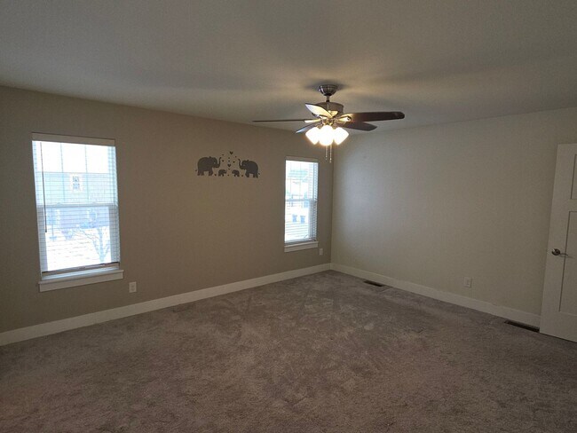 Building Photo - 4 bedroom Sussex home in Village Estates