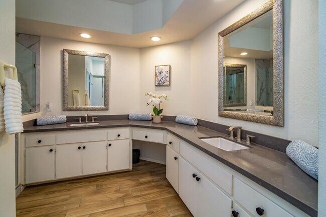 Building Photo - 491 Desert Falls Dr N