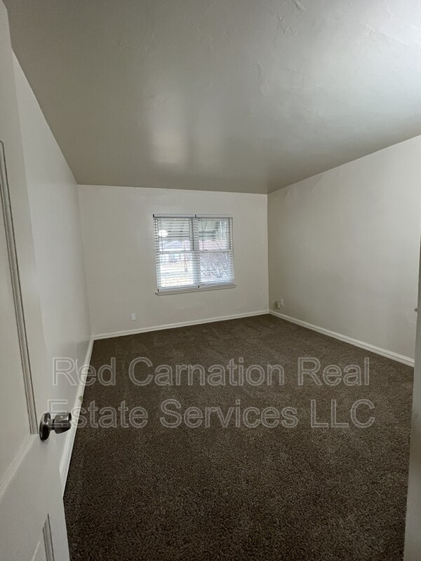 Building Photo - 1434 Antoinette Ave