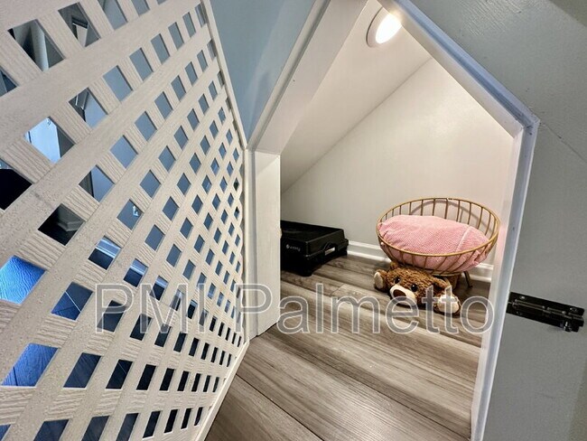 Building Photo - 409 Eclipse Ln