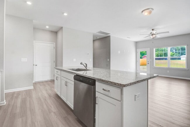 Building Photo - DRAKE ESTATES 3 BR | 2 BA Townhome w/ 2-Car Garage! *Built in 2023*