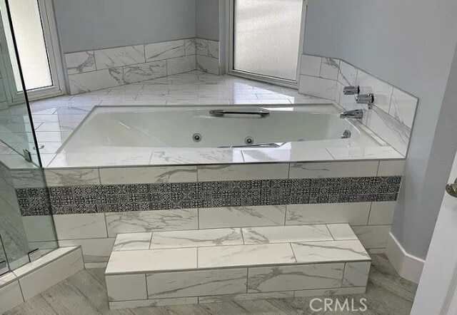 Building Photo - 5401 Zelzah Ave