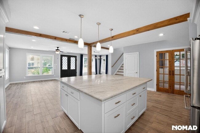 Building Photo - Charming 3BR House in Houston