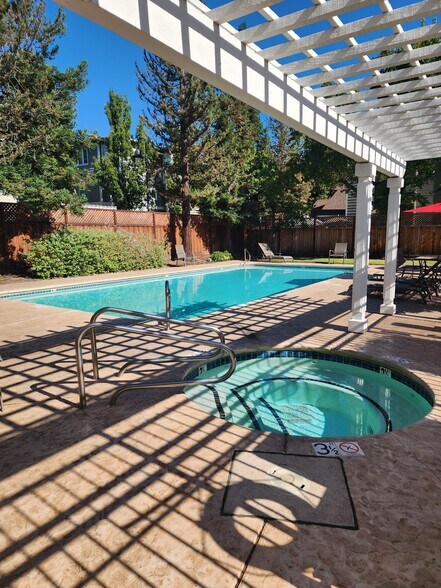 Community pool - 3907 Vine St