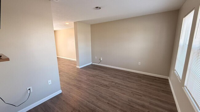 Building Photo - 262 Bradford Square