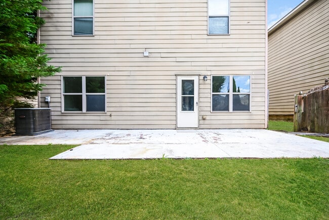 Building Photo - 113 Tyre Dr