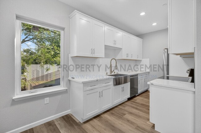 Building Photo - Brand New Built 2 Bedroom duplex in Curtis...