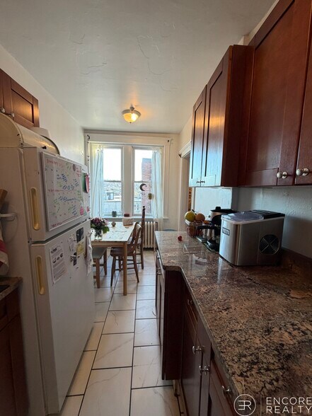 Building Photo - 28 Quint Ave