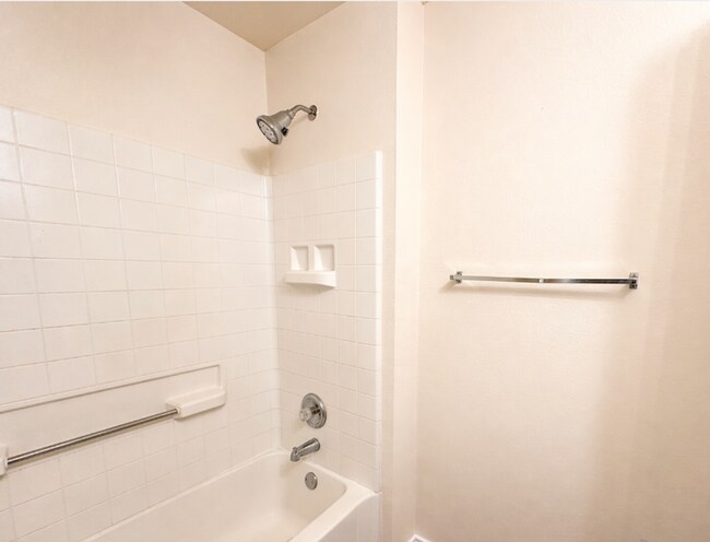 Building Photo - AVAILABLE NOW; APPLY AT OUR WEBSITE TODAY!!