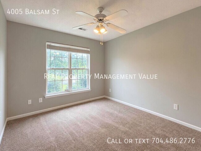 Building Photo - 4005 Balsam St