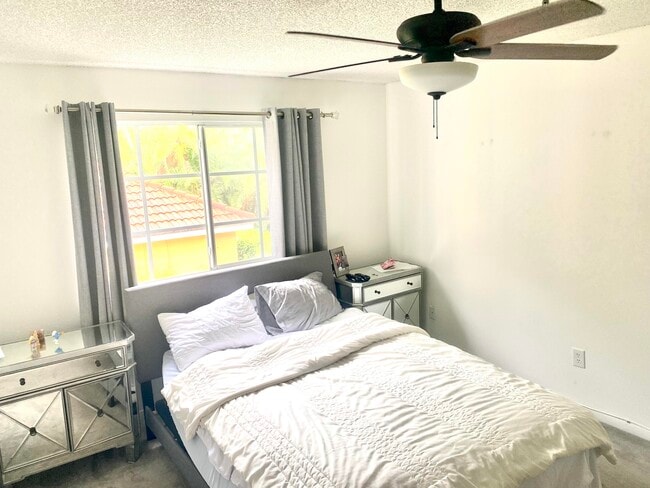 Building Photo - 107 Yacht Club Way