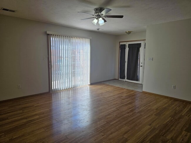 Building Photo - 1743 W 86th Ln