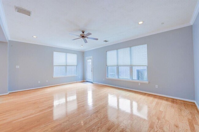 Building Photo - 5411 Kiam St
