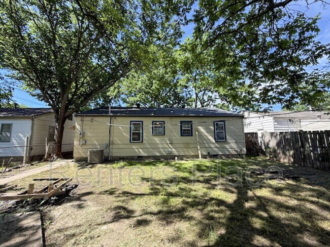 Building Photo - 3512 W 43rd Pl