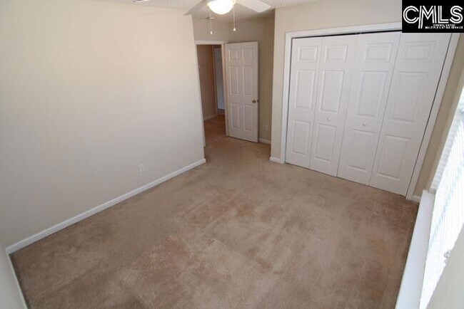 Building Photo - 5 Redbrush Ct