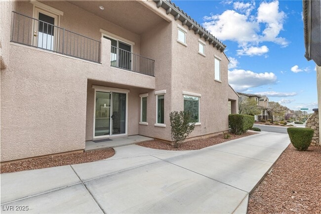 Building Photo - 2231 Desert Prairie St