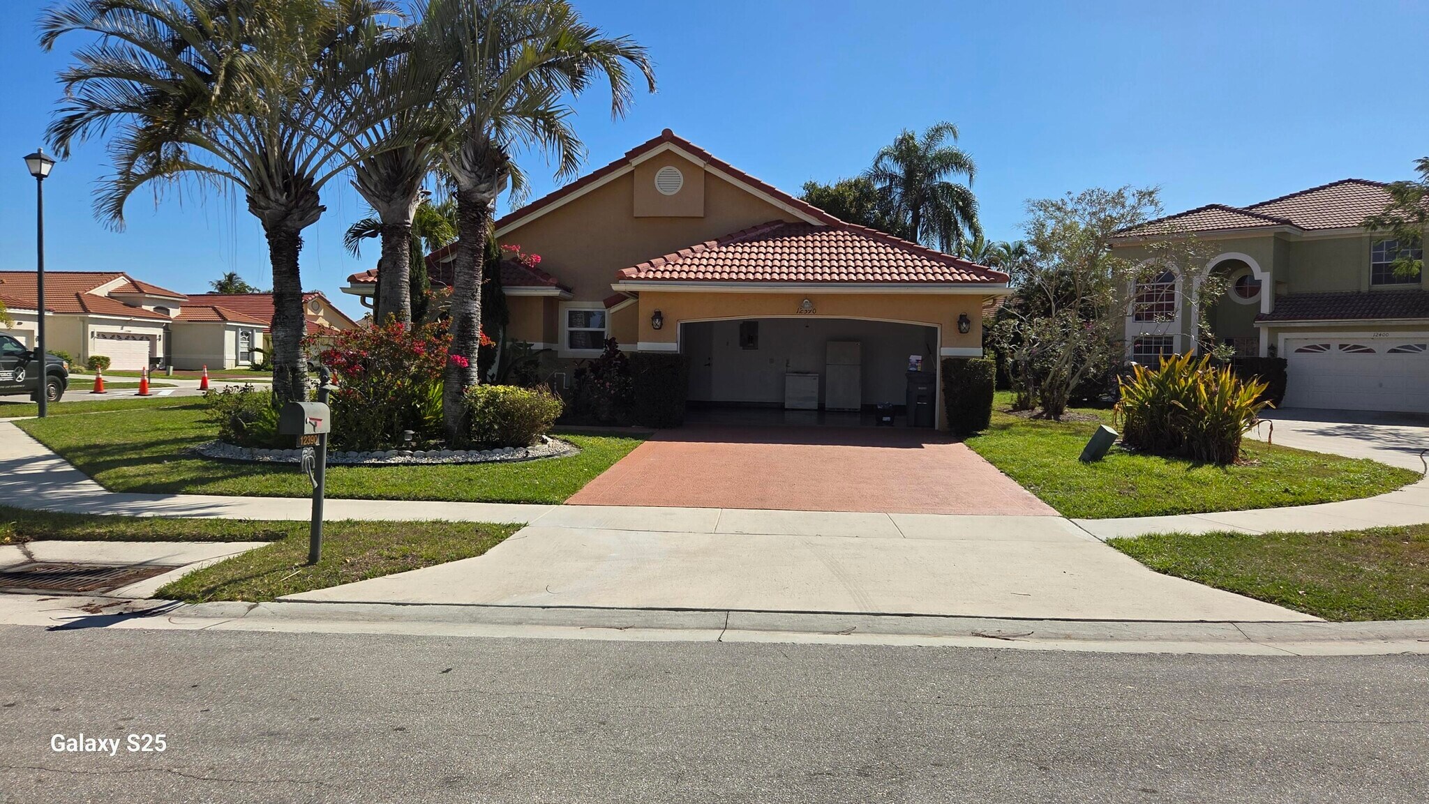 Building Photo - 12390 Summer Springs Dr