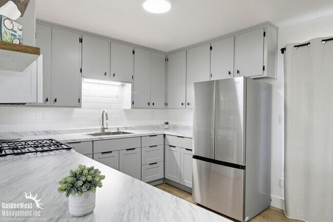 Building Photo - Beautifully Remodeled 3Bdm 2Ba Home in Prime Imperial Beach Location!