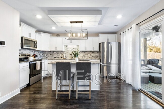 Building Photo - 491 Kinslow Ct