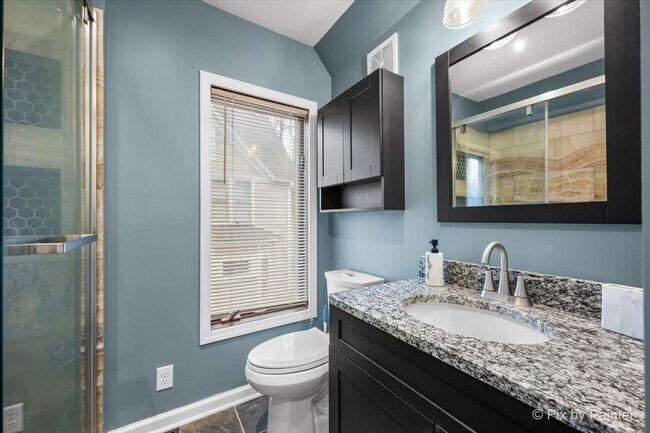 Building Photo - 708 S 1st St