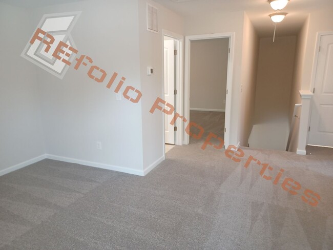 Building Photo - Beautiful 4 Bedroom, 3 Bath, 1-Car Garage ...