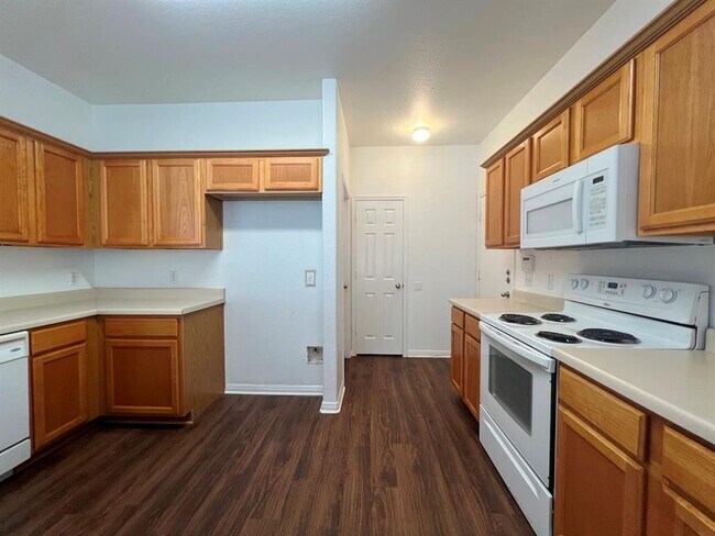 Building Photo - 128 Otono Loop