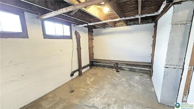 Building Photo - 926 E Tilghman St