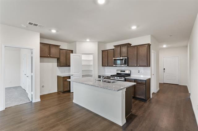 Building Photo - 413 Auburn Forest Dr