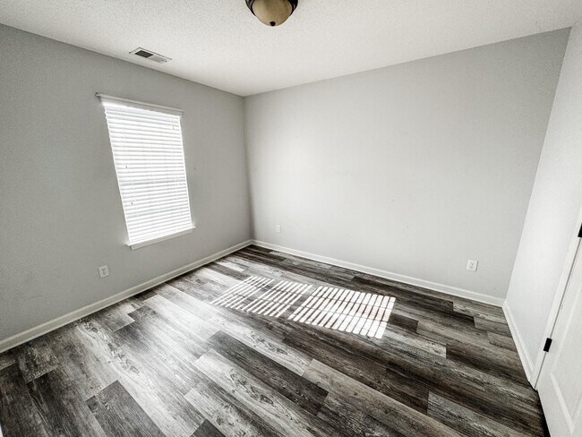 Building Photo - 1645 Sawmill Creek Ln