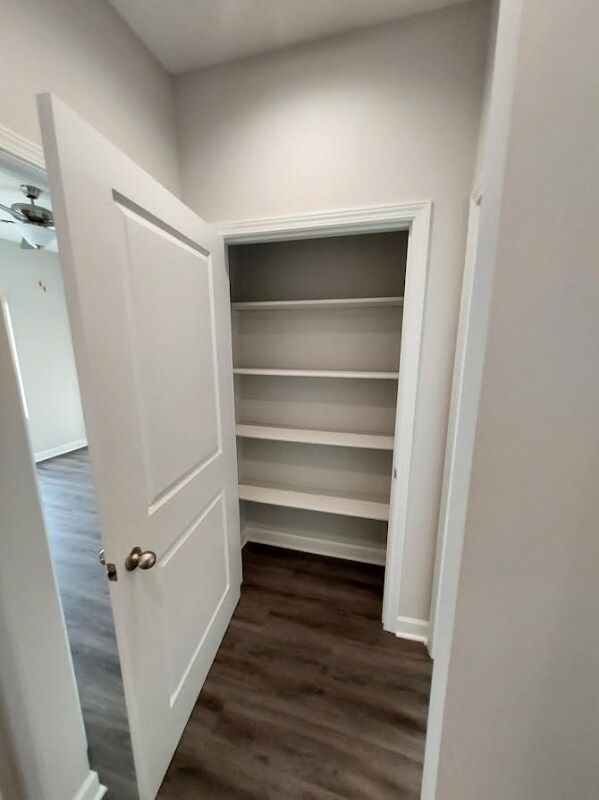 Building Photo - 2334 E Cheyenne Ct