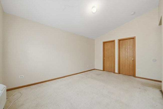 Building Photo - 417 Silverstone Dr