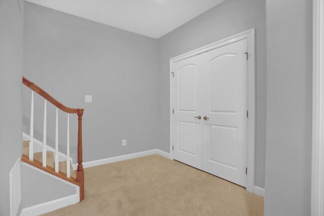 Building Photo - 8638 Westford Rd