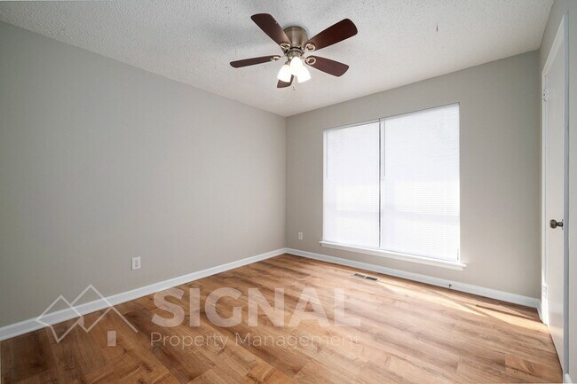 Building Photo - 3037 Apple Valley Ln