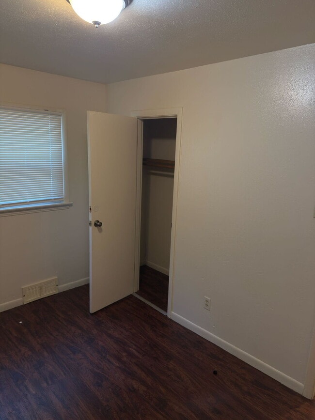Building Photo - 4026 Belfore Dr
