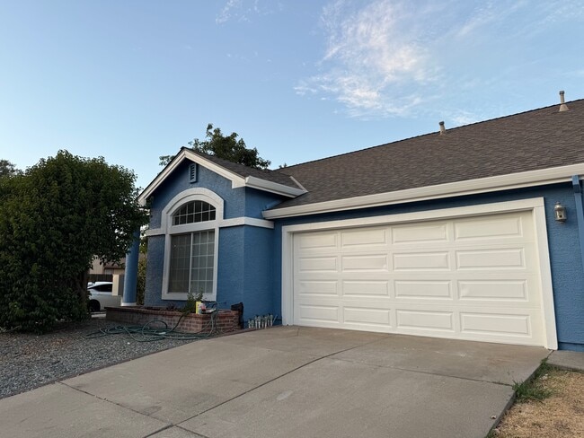 Primary Photo - 6701 Storia Way