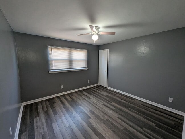 Building Photo - Best of Berkley Bungalow