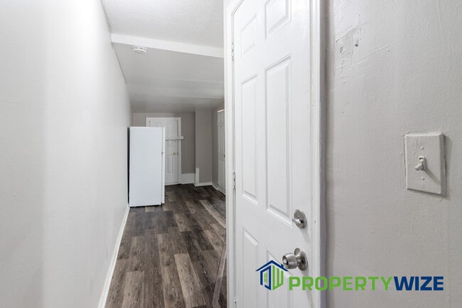 Building Photo - 517 Mosher St