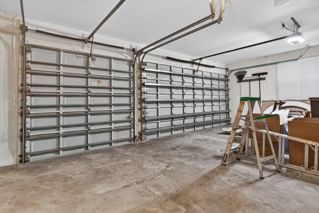 Building Photo - 10251 NW 62nd Dr