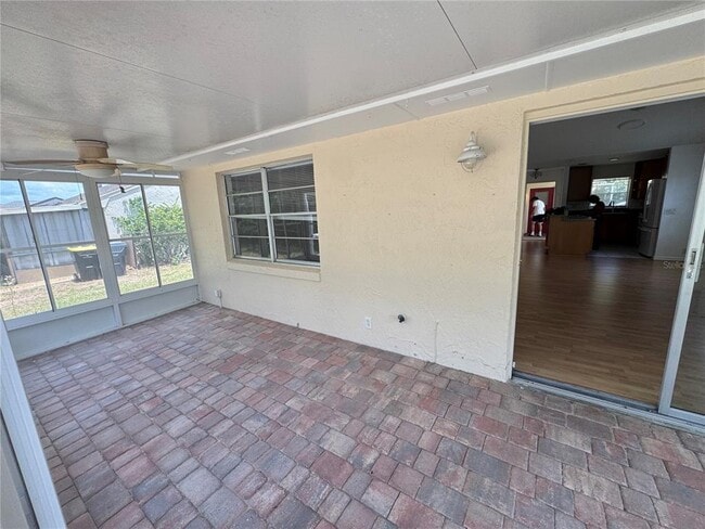 Building Photo - 427 Greenfield Rd