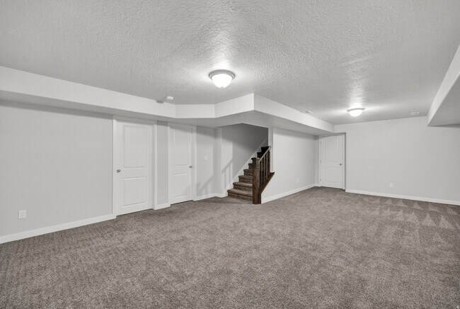 Building Photo - 5167 W Dock St
