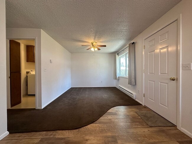 Building Photo - 2bed, 1bath, 800 Sq.ft. apartment - Nampa - Near NNU