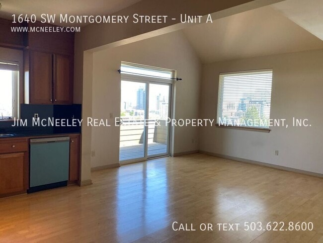 Building Photo - 1640 SW Montgomery St