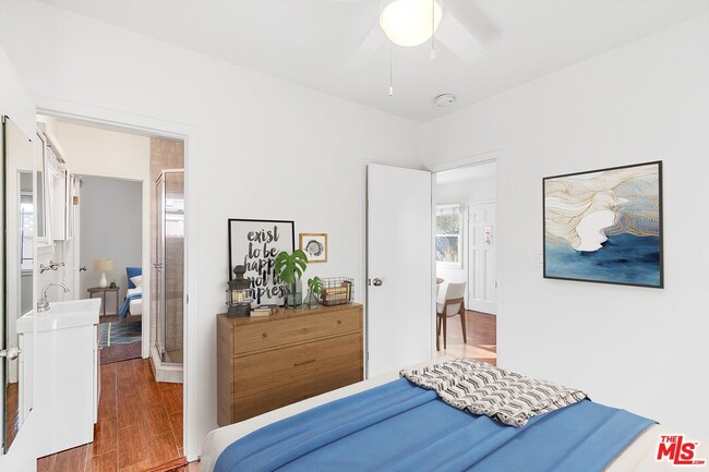 Building Photo - 608 7th Ave