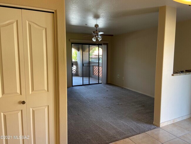 Building Photo - 5751 N Kolb Rd