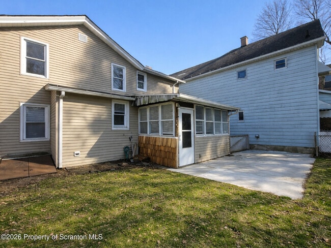 Building Photo - 2717 N Main Ave