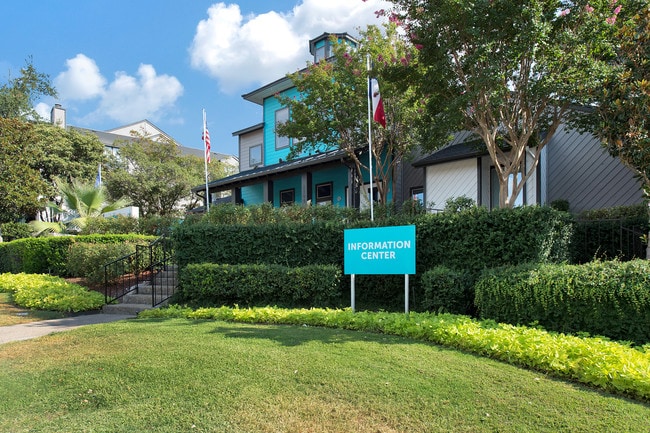 Primary Photo - Icon Apartments