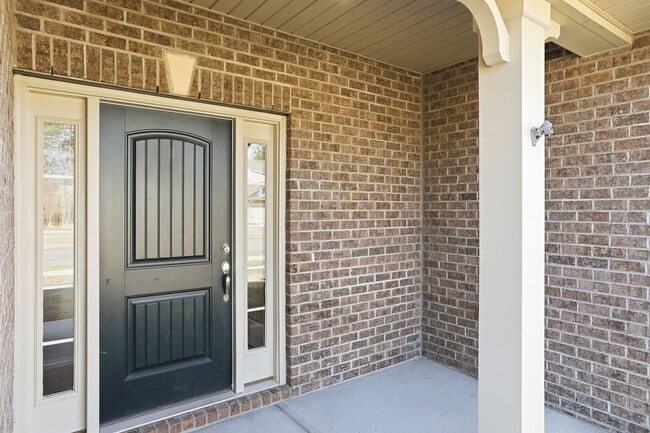 Building Photo - 52 Woodwater Cir